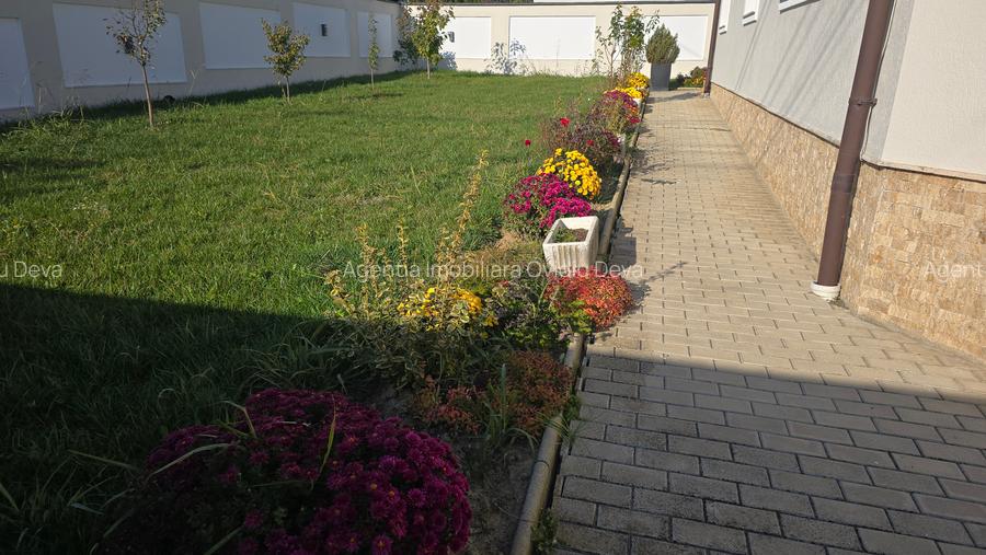 Vand casa noua in Deva, zona Zavoi, P+M, (mai jos de blocurile ANL), - 2