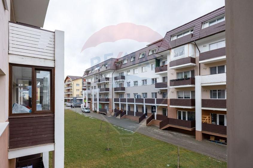 Apartament cu 3 camere de închiriat - 16