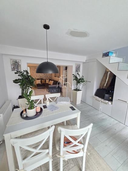 Casa renovata, 3 camere, 2 bai, Zona Centrală