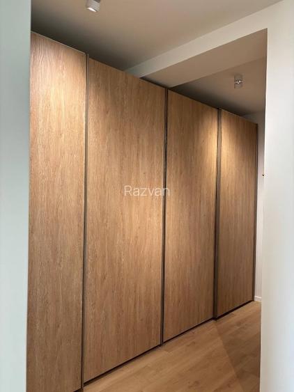 Apartament premium 3 camere | Ultimul etaj | Terasă 19 mp | 2 parcări | Coresi - 10