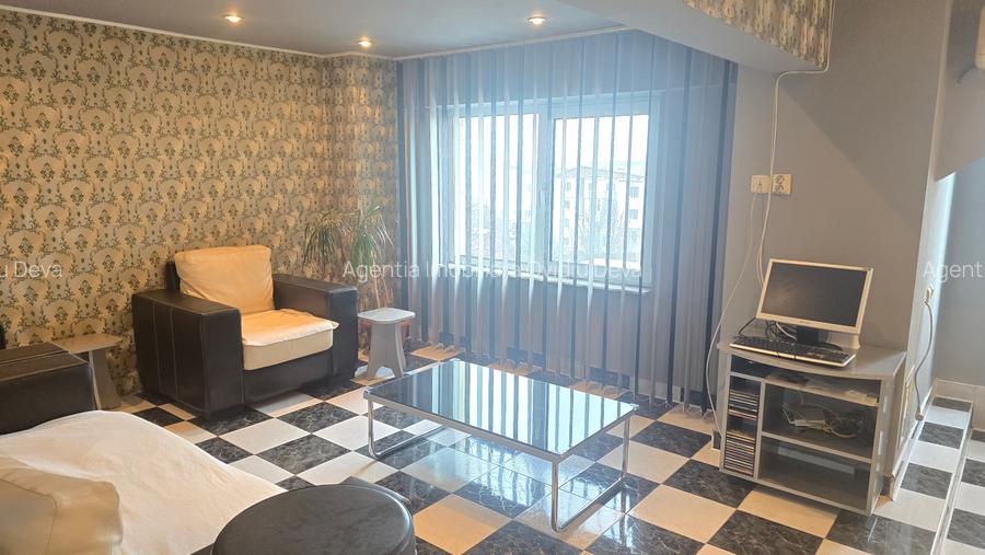 Vand apartament 2 camere  in Deva, Bld. Decebal, 50 mp, decomandat, mobilat, - 2