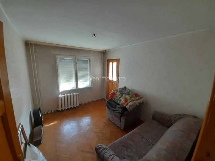 Apartament 4 camere,etajul 2,zona Kaufland Sud - 11