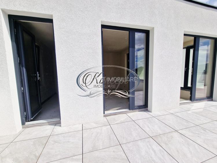 Casa exclusivista cu terasa si vedere panoramica - 18