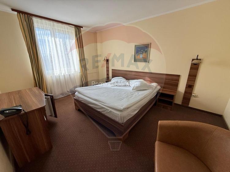 De închiriat Hotel 24 de camere si 3 apartamente, Calea Clujului - 12