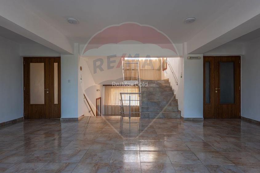 Hotel de vanzare la cateva minute de Podul Mogosoaia - 6