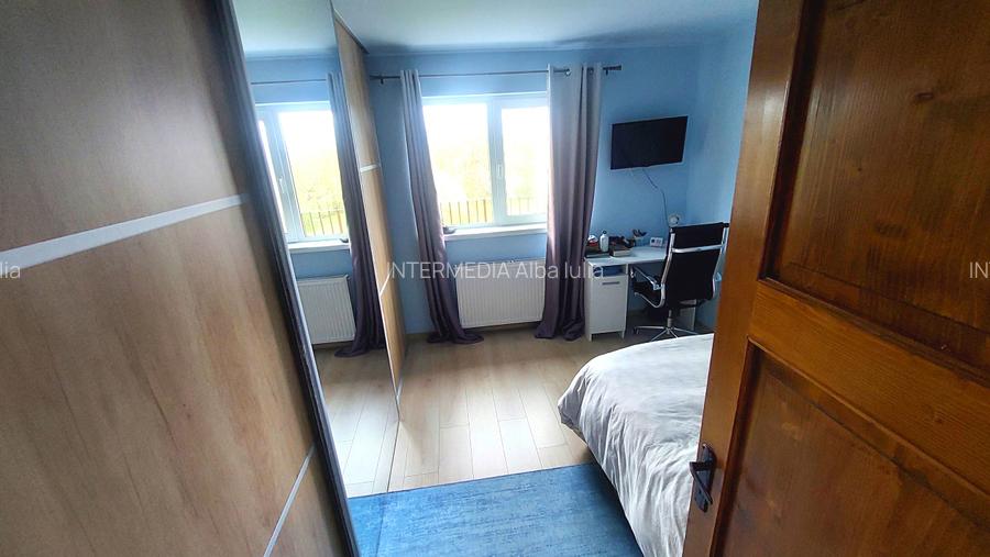 Gospodarie, casa cu 5 camere si 8272 mp teren, in Oarda - 10