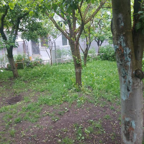 Vand casa cu 3 camere in zona Libertatii - 2