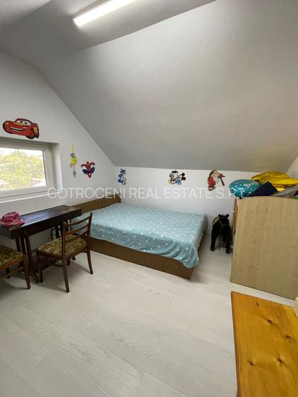 Refugiul Tău Verde: Casă Spațioasă cu Livadă, Anexe și Panouri Solare - 18