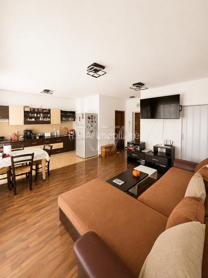 3 camere Titan decomandat,centrală,et. 5,an 2009,70 mp - 2