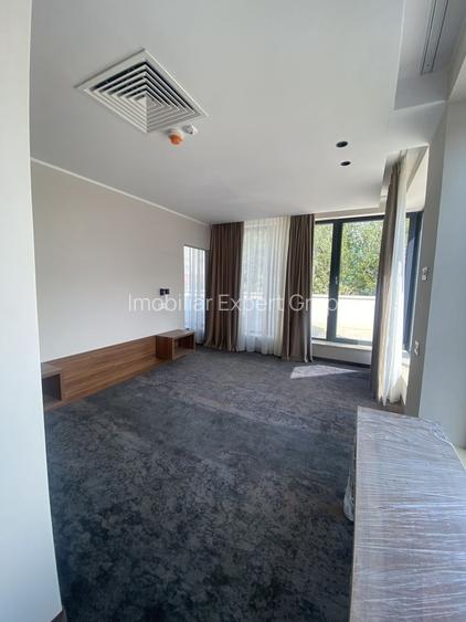 Universitate, imobil S+P+3 - 16