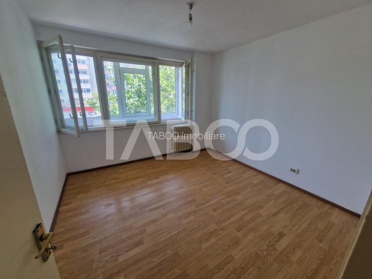 De vanzare apartament 2 camere Obor balcon mare proximitate excelenta - 2