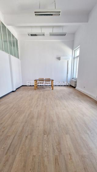 Spatiu Birou de Inchiriat  Metrou Universitate 35 MP Acces si Paza 24/7 - 2