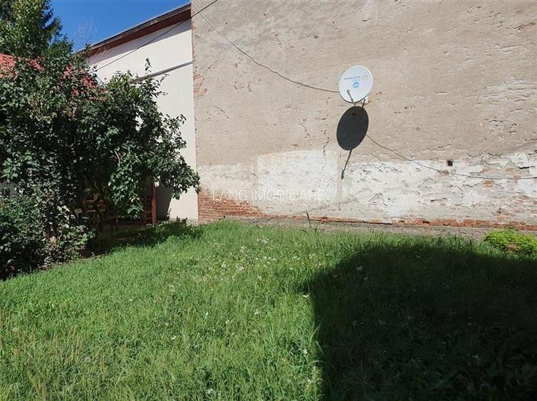 CASA MALUL MURESULUI - 4