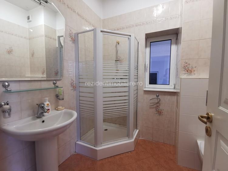 Vila superba cu piscina si gradina superba in Domnesti - 15