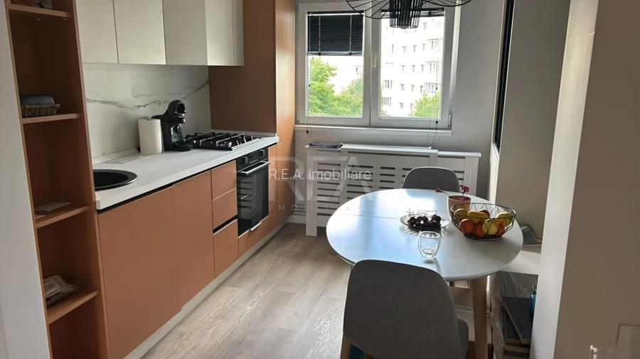 3 camere Colentina decomandat, centrala, inst. schimb., et. 4, an 1987 - 5