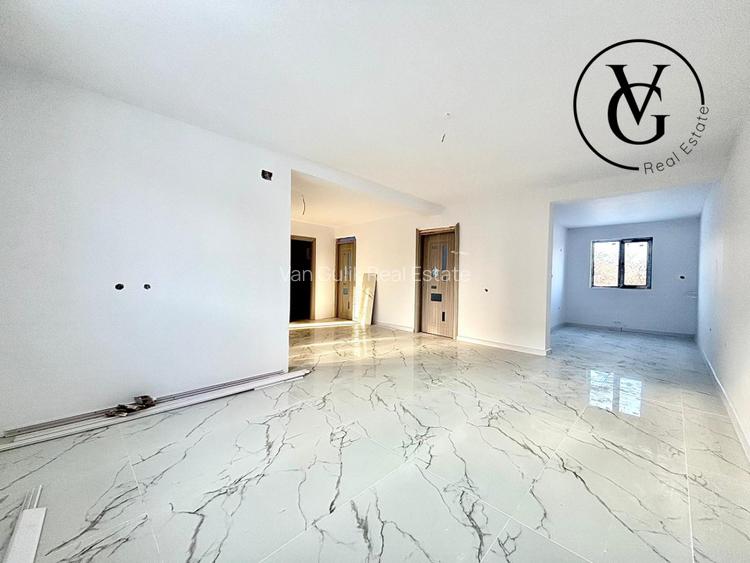 Casa la sol, 4 camere - 253 mp - Navodari - 2