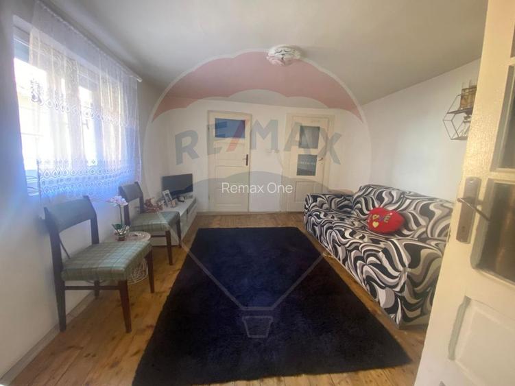 Casă spațioasă de vânzare în Bratei - 2