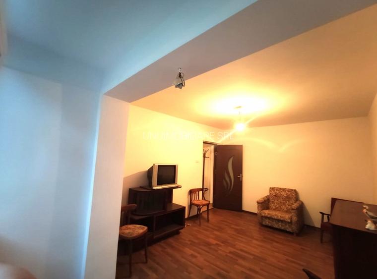 Apartament 2 camere -Zona Sud -  etaj 1 -39 mp  - 53000 euro - 8