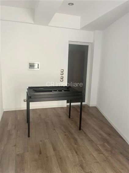 Spatiu birouri 6  camere, Piata Romana - 5