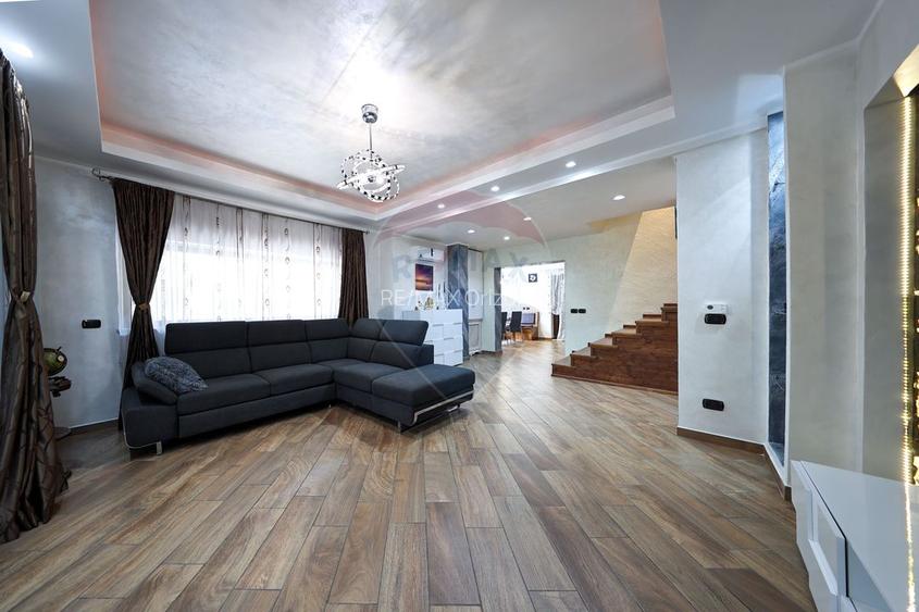 Conac, proprietate unica, in mijlocul naturii, Sacele! - 12