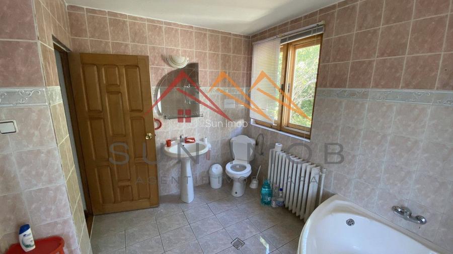 Vila de vanzare, teren 3100 mp, 7 camere, 6 grupuri sanitare, 3 CT, an 1997 - 22