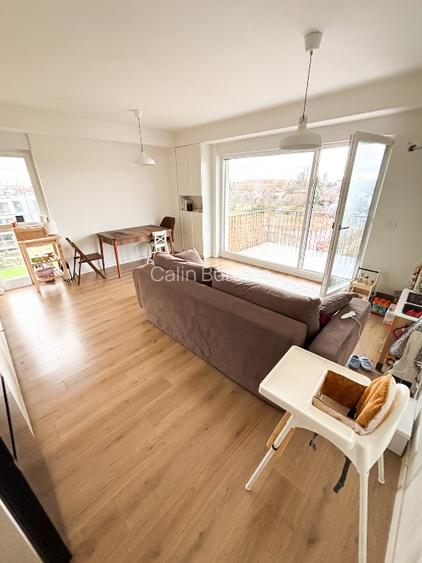 3 camere cu chiriaș – 650 €/lună (an 1), 700 €/lună (an 2) - 4