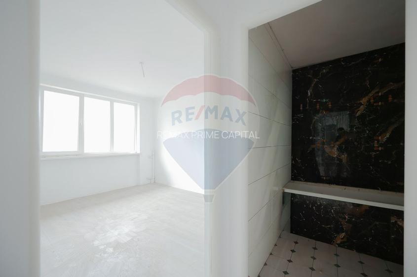 De vânzare apartament cu 2 camere, renovat, în zona Rogerius - 6