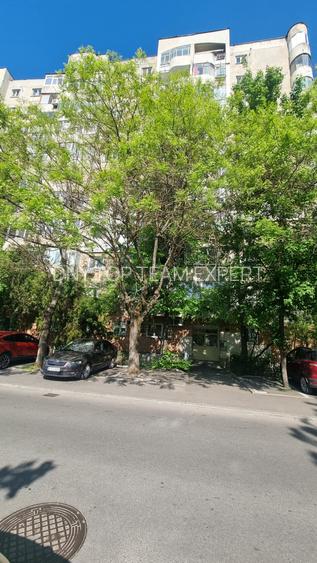 Apartament 4 camere, centrală proprie, parcare, 5 min metrou Apărătorii Patriei - 11