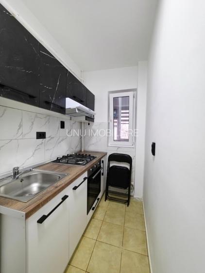 Etaj 2-Gradinari-Iulius Mall-1 Camera Decomandat-bloc 78' - 2