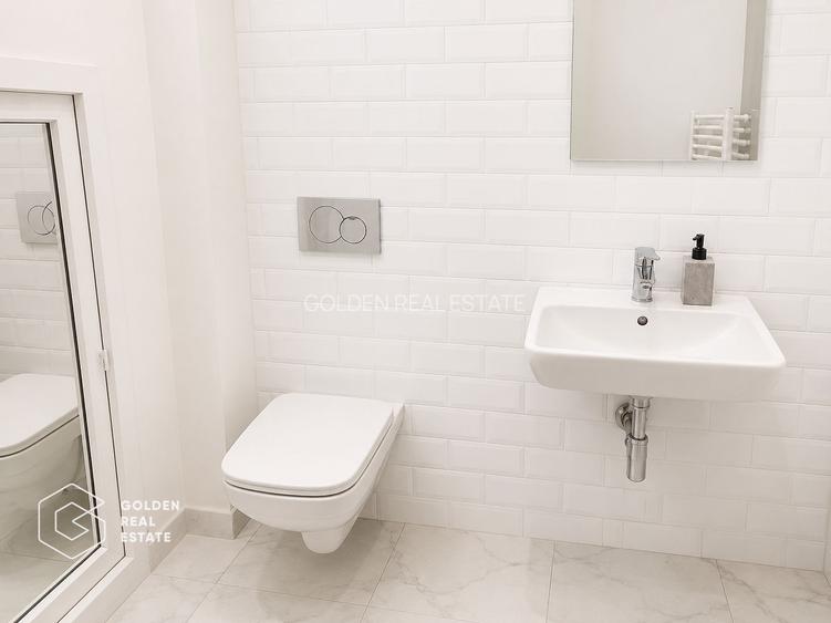 Spatiu comerical central, acces stradal, locatie exceptionala - 6