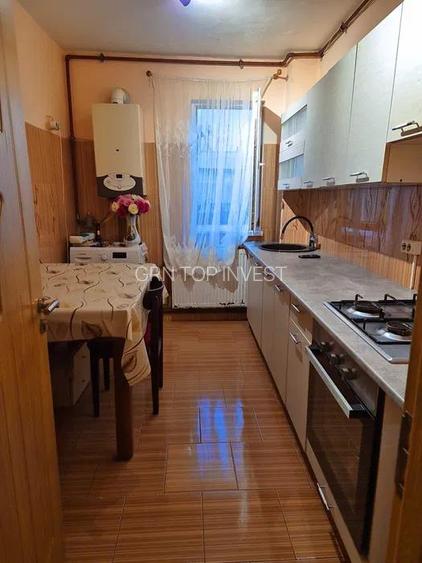 Apartament 2 camere pivnita zona Hipodrom III - 3