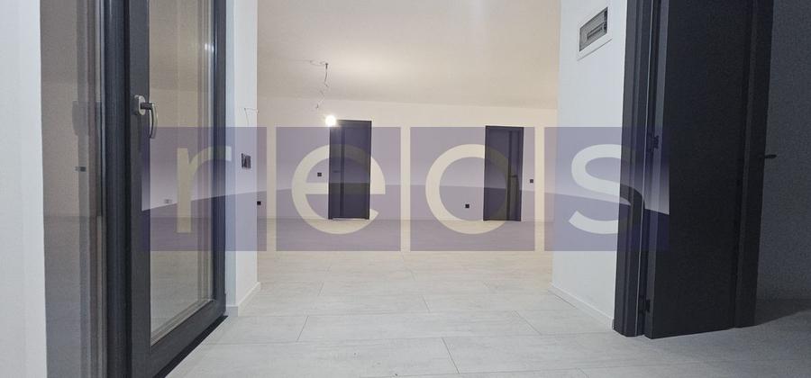 VANZARE VILA S+P+1 | 2 LOCURI DE PARCARE | ZONA TINERETULUI-- astept schitele - 6