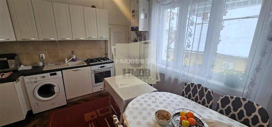 Apartament 3 camere decomandat 93mp renovat zona Orasul de Jos - 13