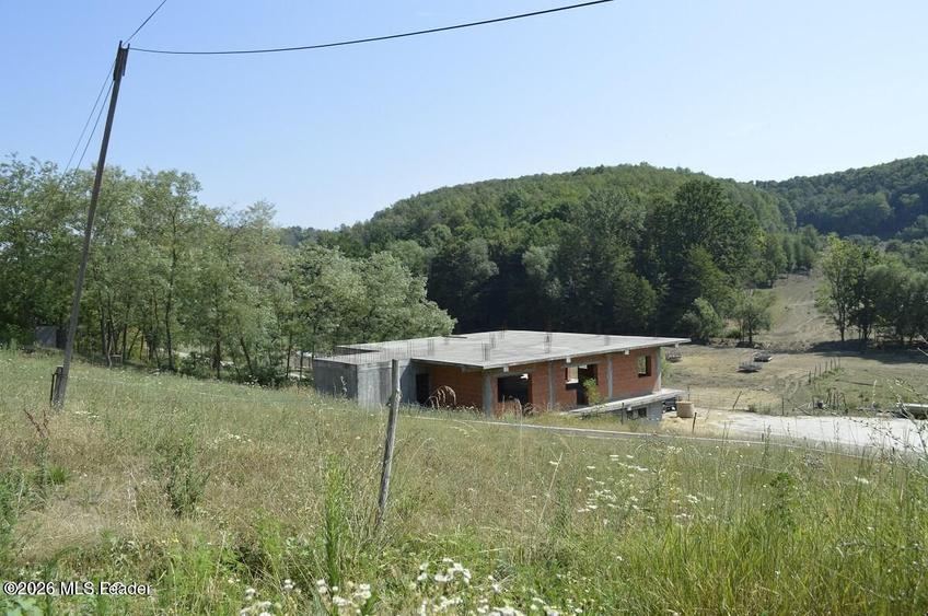 Bogati - Glimbocel, Ferma Zootehnica, Cladiri 1996 mp, Teren 4.89 ha