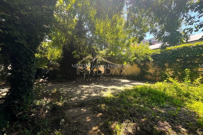 Apt. parter Piața Romană | 5 camere | Curte | 8 Locuri de Parcare - 23