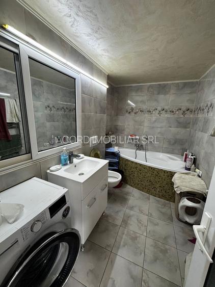 Casa de vanzare - zona Stadion - 9