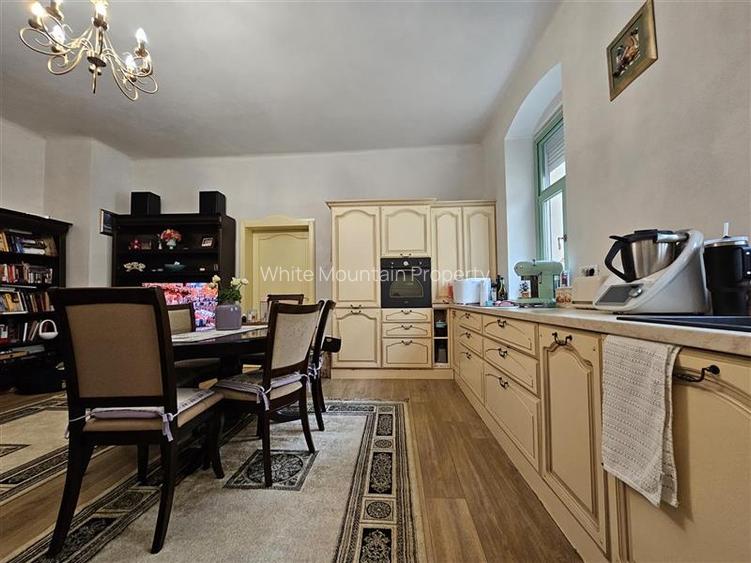 Apartament deosebit cu 3 camere str. Castelului - Comision 0% - 10