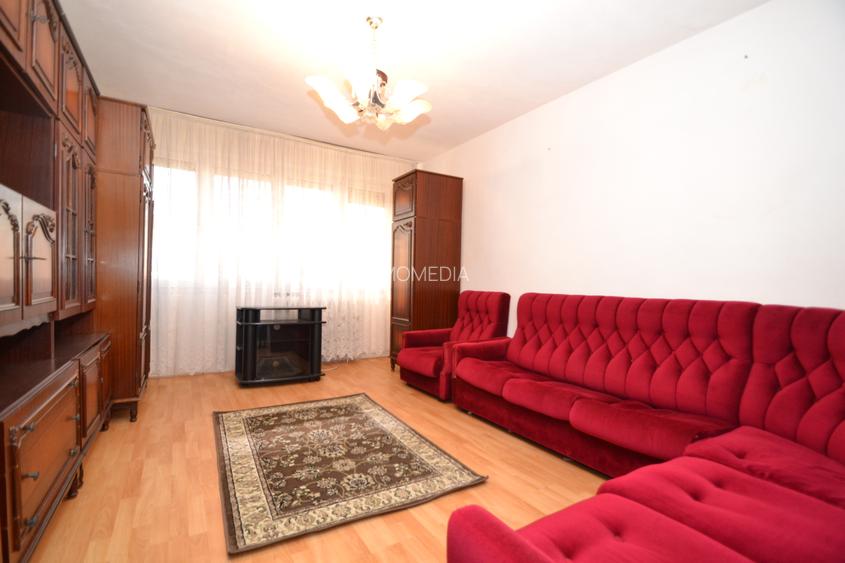 ap. 2 camere, decomandat, zona Circumvalatiunii-Kaufland, 250 eu - 4