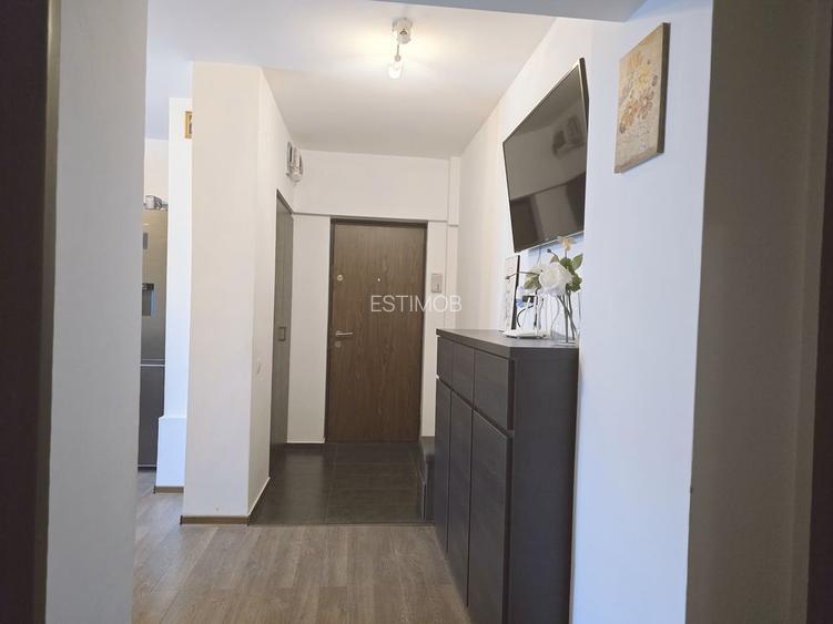 Centrul Civic zona Toamnei decomandat pozitie exceptionala etaj 3/4 - 4