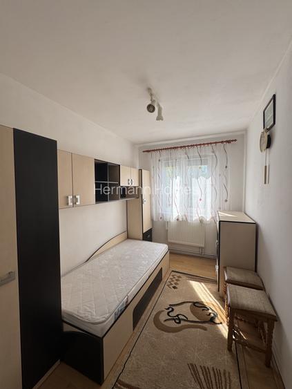 Apartament 3 camere - de inchiriat - Vasile Aaron - balcon inchis - 4