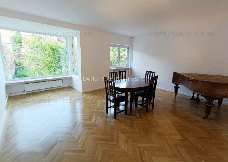 Casă deosebită de vânzare în centrul istoric al Brașovului - 8