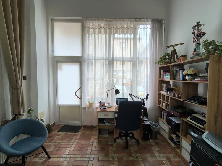 Spatiu comercial, ultracentral, Republicii, Oradea. 95 000 E. Com 0 - 2