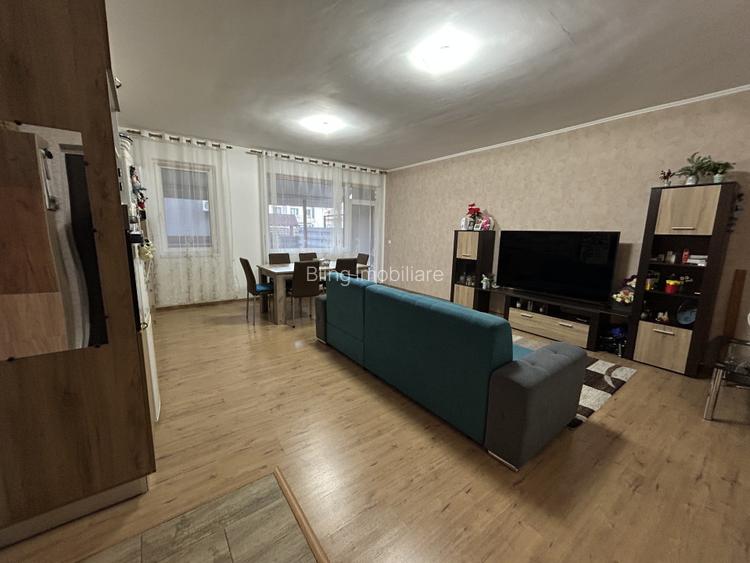 Apartament 2 camere, 52 mp, la cheie , gradina 44 mp , zona Subcetate  - 2