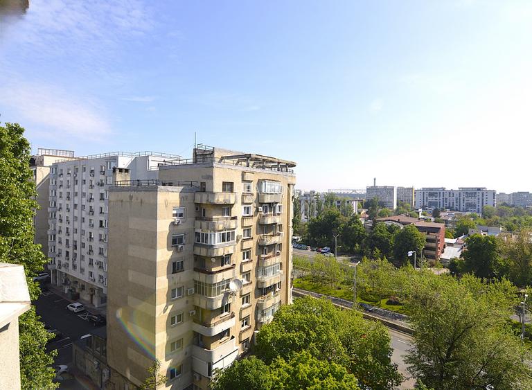 VANZARE GARSONIERA ZONA DECEBAL – METROU PIATA MUNCII - 26