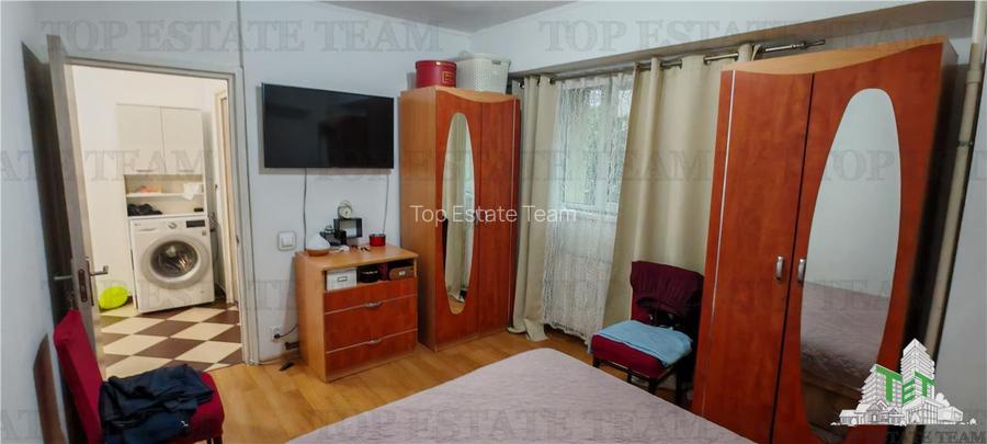 Apartament de 4 camere, cu centrala proprie, foarte spatios, in Militari, la 2 m - 25