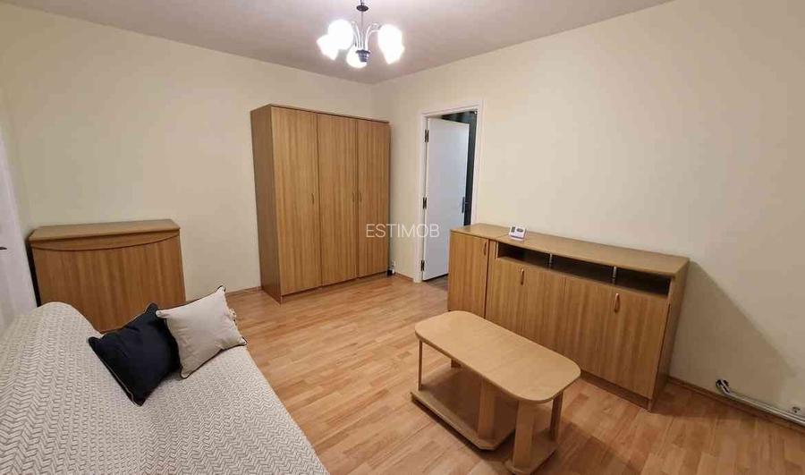 Chirie apartament 3 camere cu 2 balcoane zona Astra str.Neptun - 12