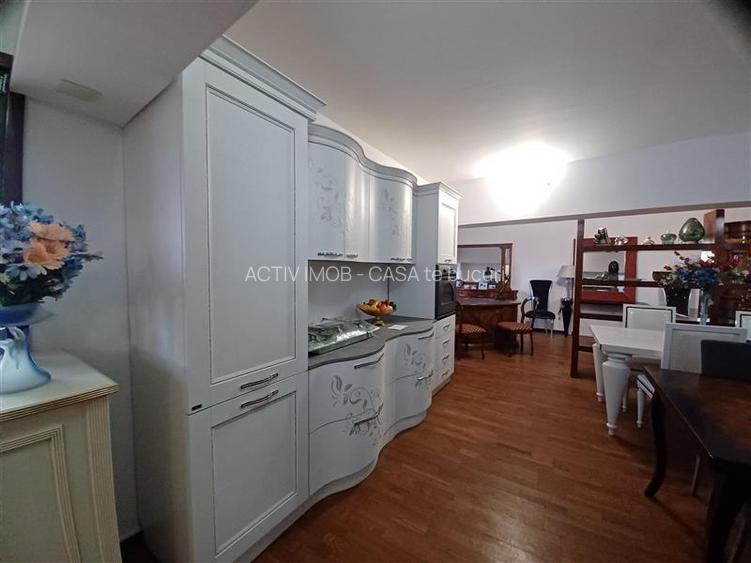 Otopeni- Therme Afacere La Cheie Cu Showroom - 10