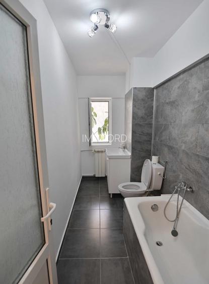 Vânzare apartament de 2 camere Bulevardul Decebal - 7