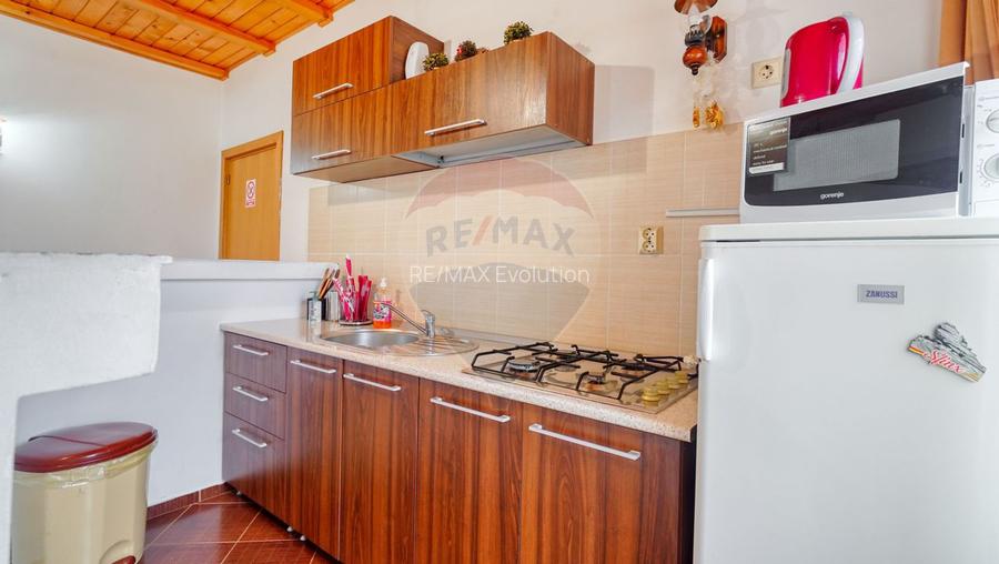 Vilă de vânzare în Predeal – vedere panoramică către pârtia de schi - 5