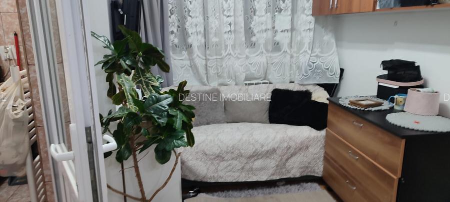 Garsoniera compusa din 2 camere la parter zona Micro 3 zona cu multe facilitati - 5